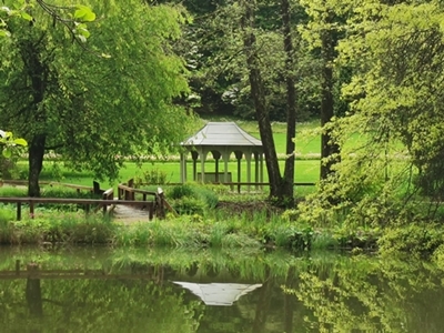 Urška Tavčar – Paviljon