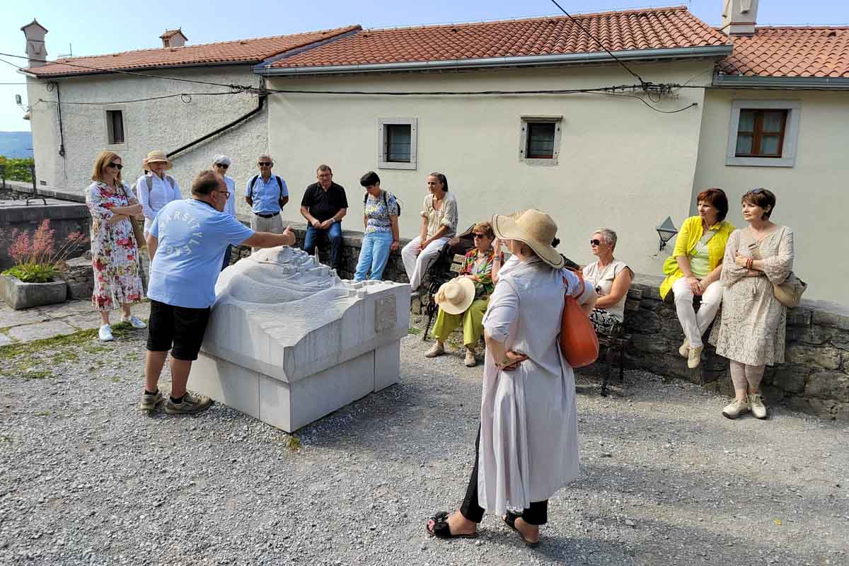 DSNV25-Celodnevni izlet po kraških vrtovih2