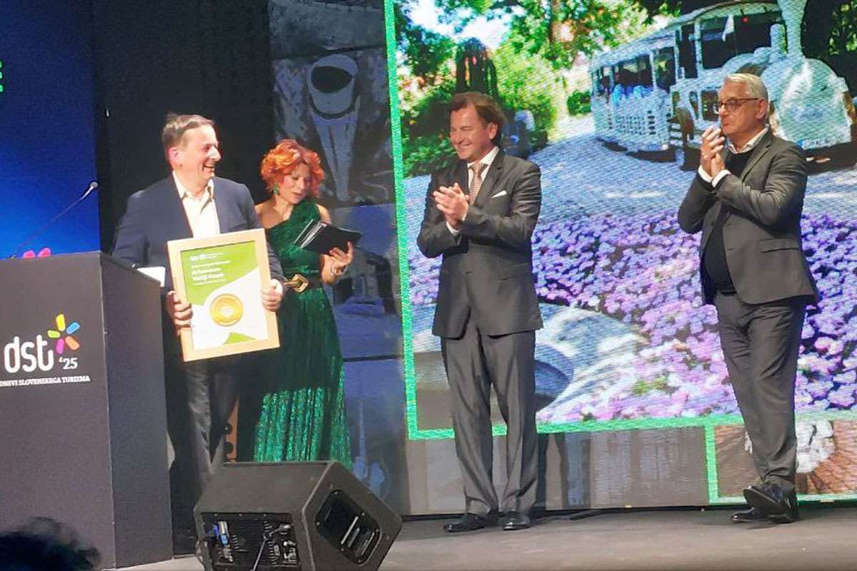 Zlato priznanje za Arboretum Volčji Potok Zlato priznanje za Arboretum Volčji Potok